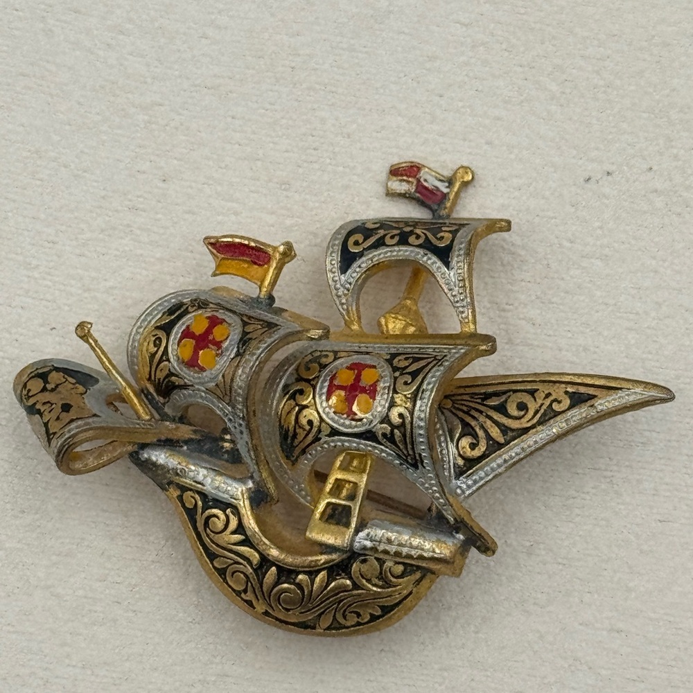 Vintage Spanish Damascene‎ Ship Brooch Toledo Gold Black Enamel Nautical